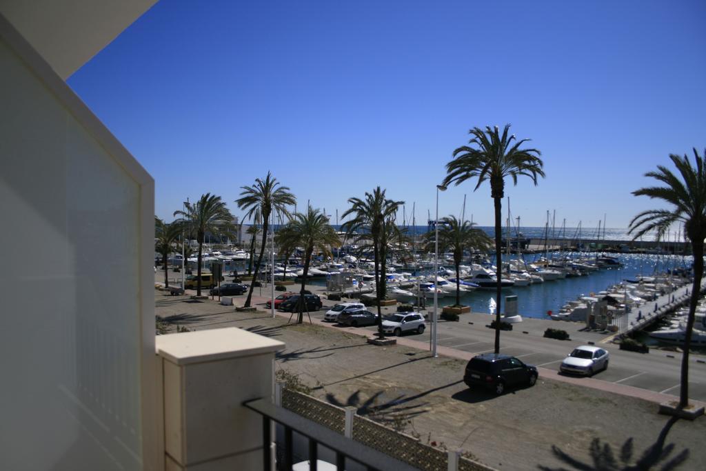 Hotel El Paraiso Caleta De Velez Exterior photo